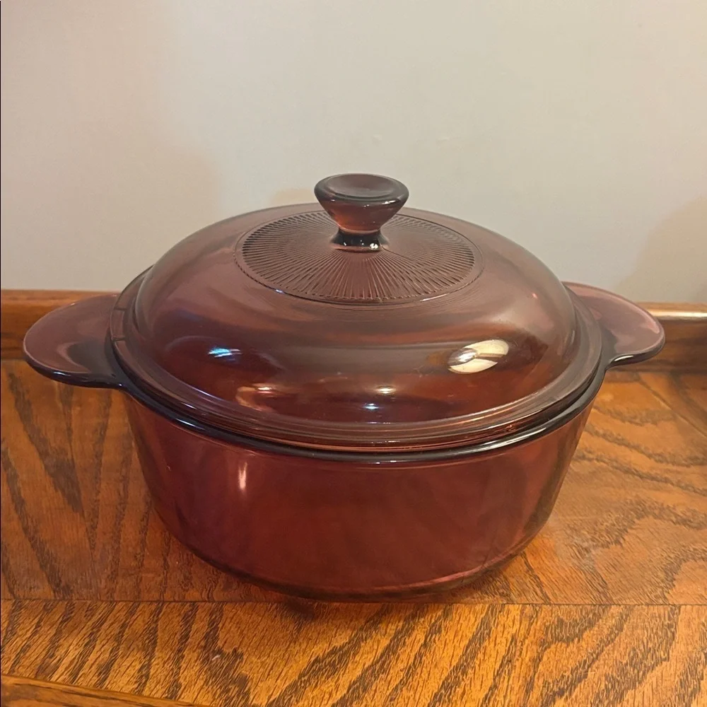 Vintage Pyrex / Corning Amethyst Purple Glass Casserole Bowl w/ Lid #1148 MCM